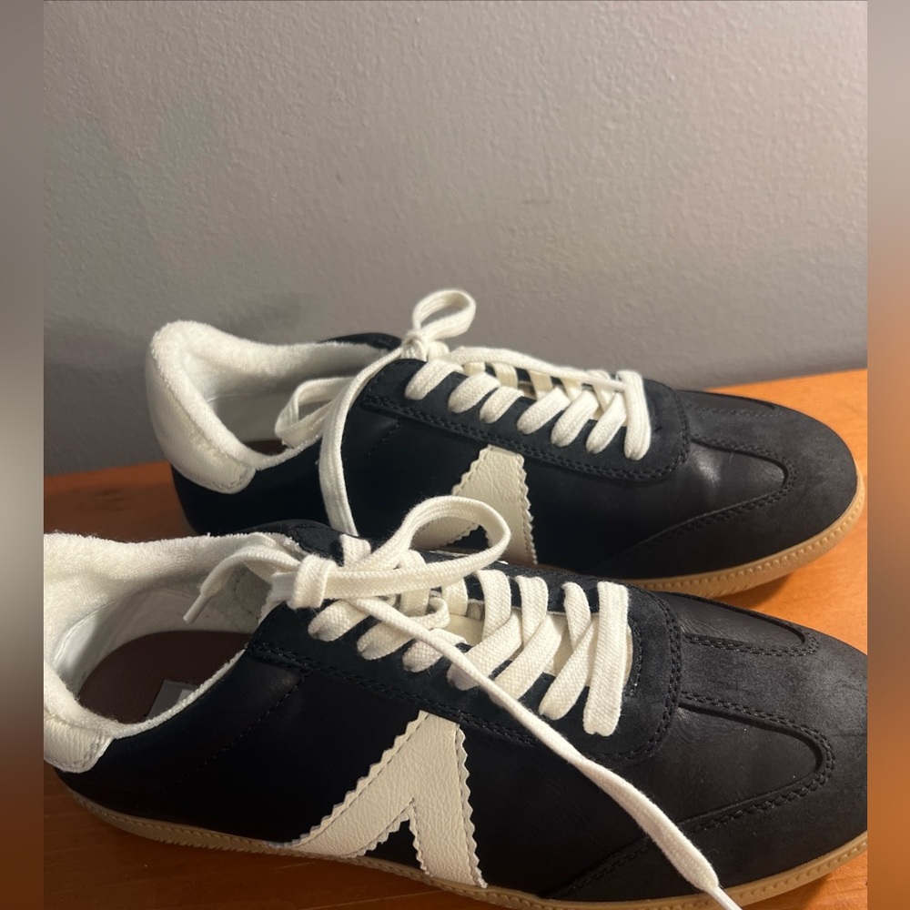Black and White Men's Sneakers
